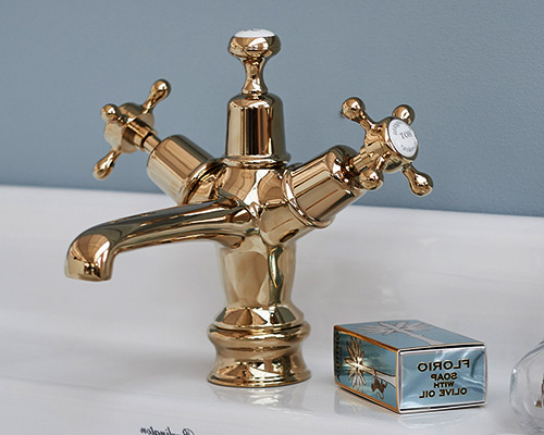 Traditional Taps Vintage Brassware ShowerstoYou   Traditional Taps 1 